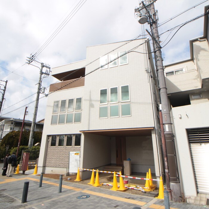 エルム新石切の物件外観写真