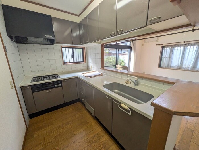 八幡三本橋一戸建の物件内観写真