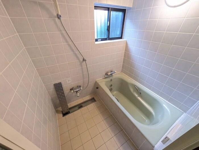 八幡三本橋一戸建の物件内観写真