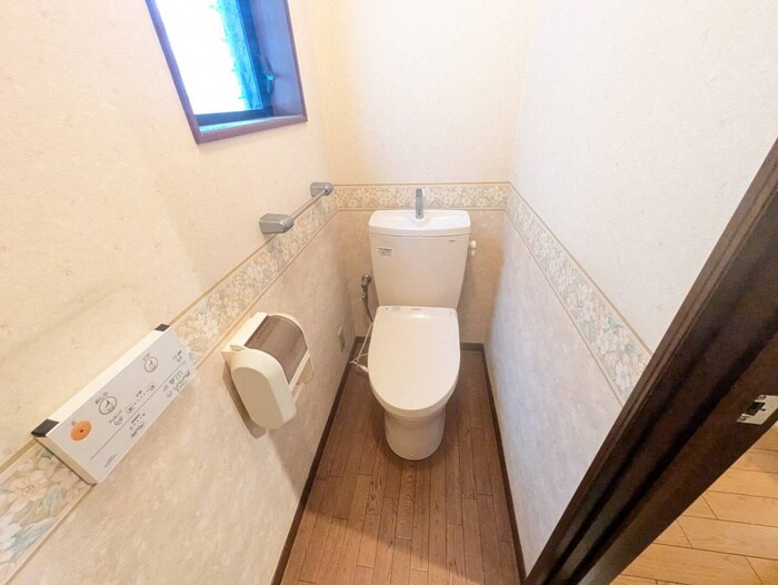 八幡三本橋一戸建の物件内観写真