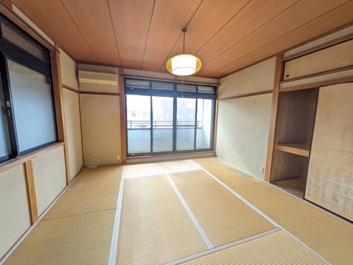 八幡三本橋一戸建の物件内観写真