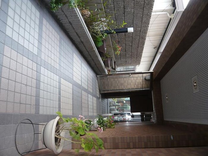 グランディ－ル湊川の物件外観写真