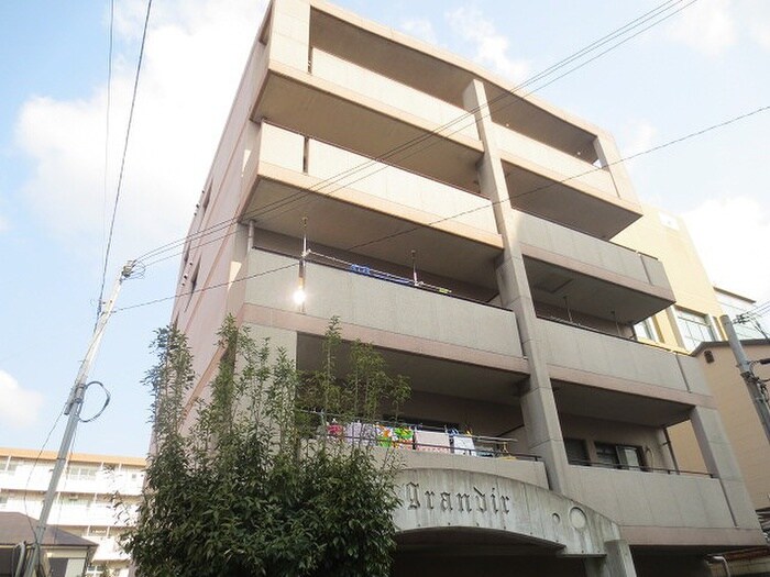グランディ－ル湊川の物件外観写真