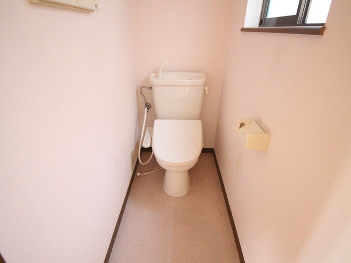 伊賀３丁目貸家の物件内観写真