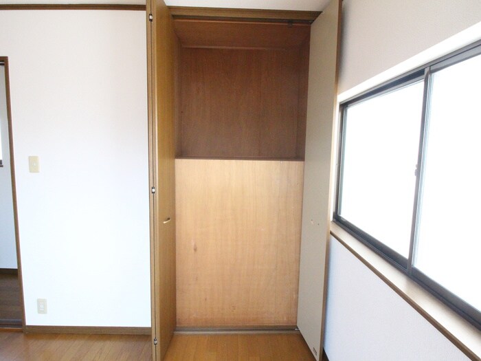 伊賀３丁目貸家の物件内観写真