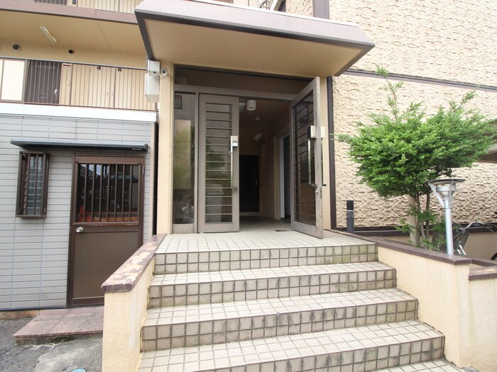 ジョイフル草津の物件外観写真