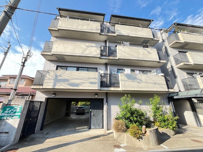 メゾン豊野Ａ棟の物件外観写真