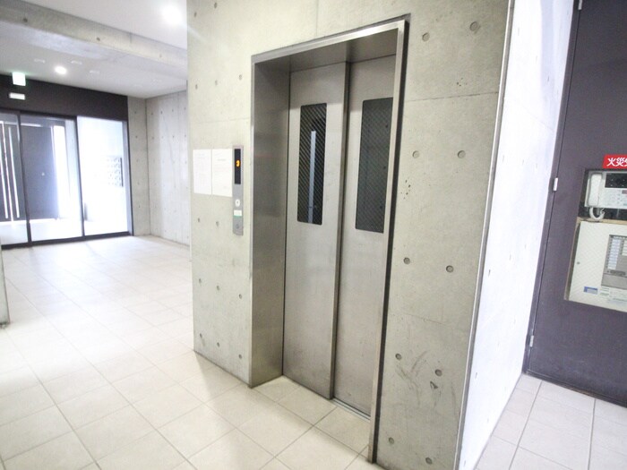 ベルシモンズ大阪港の物件外観写真