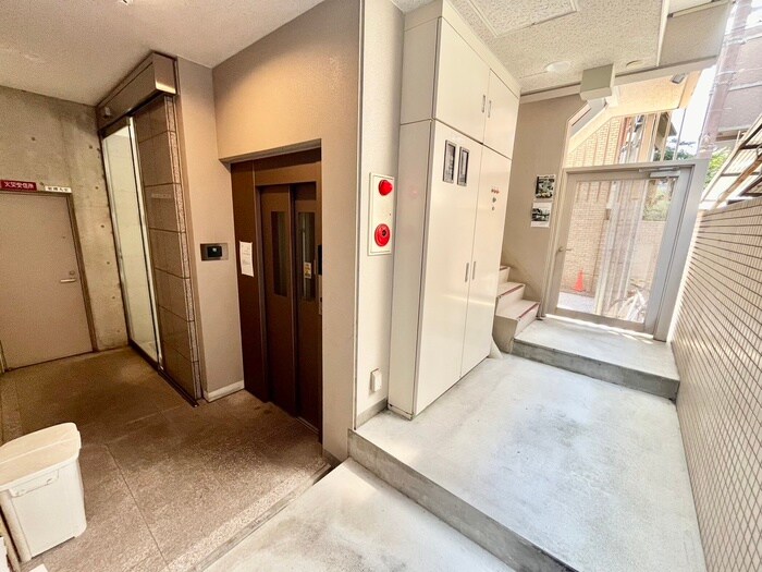 プラザ五条鴨川の物件外観写真