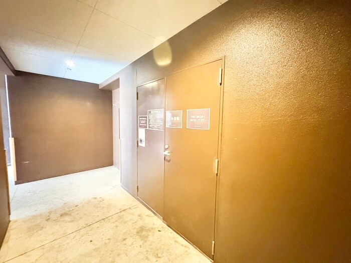 プラシード新町の物件外観写真