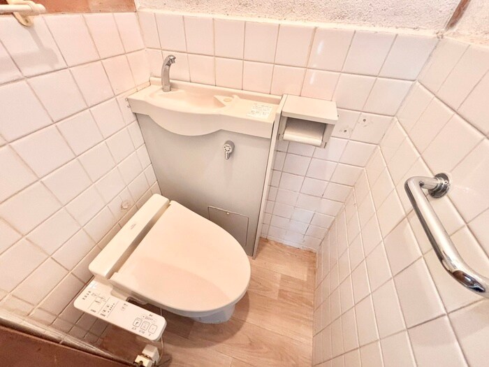 寝屋川市緑町貸家の物件内観写真