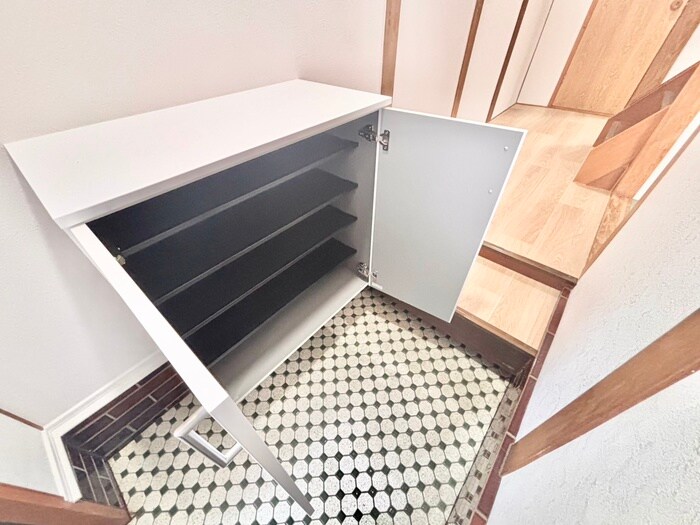 寝屋川市緑町貸家の物件内観写真