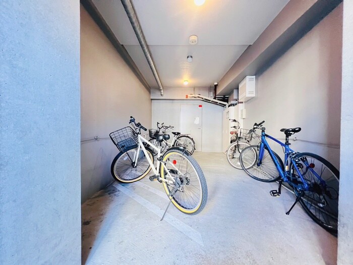 J&N三条神宮前の物件外観写真