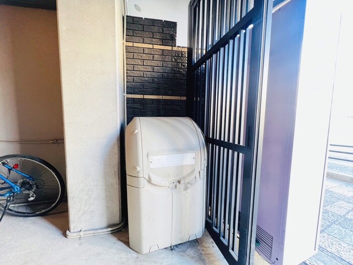 J&N三条神宮前の物件外観写真