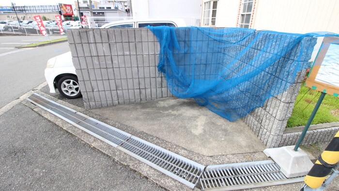 ファミール林B棟の物件外観写真