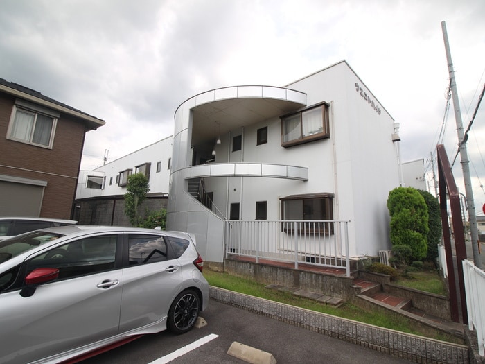 ウエストハイツの物件外観写真