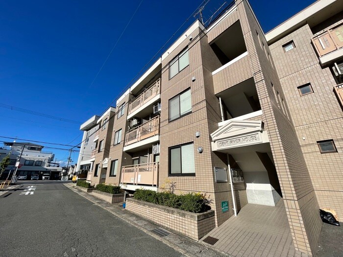 ＣＥＮＴ ＲＩＶＥＲ ＨＯＵＳＥの物件外観写真