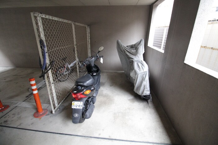 シャトレ下新庄の物件外観写真