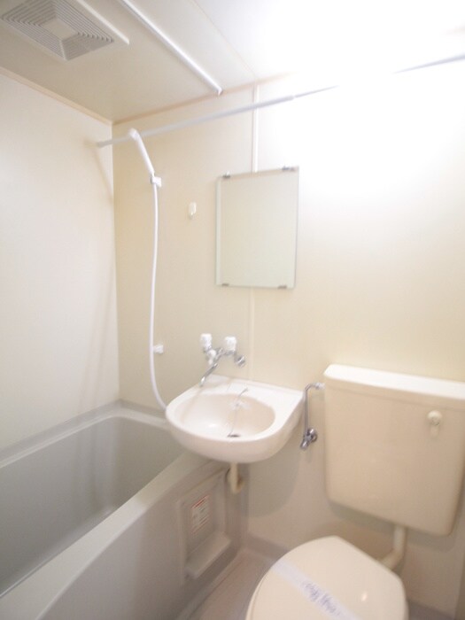 シャトレ下新庄の物件内観写真