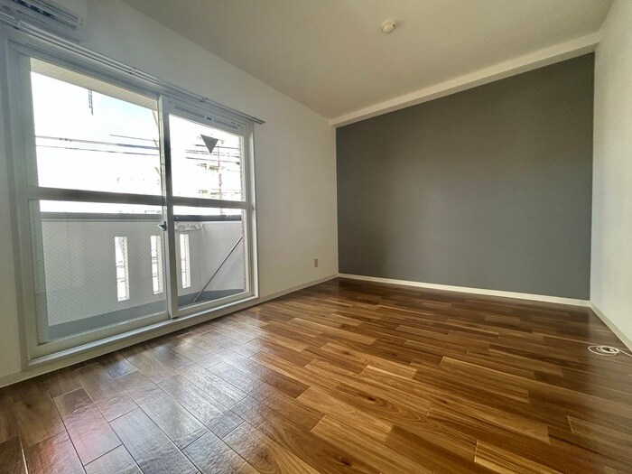 シャトレ下新庄の物件内観写真