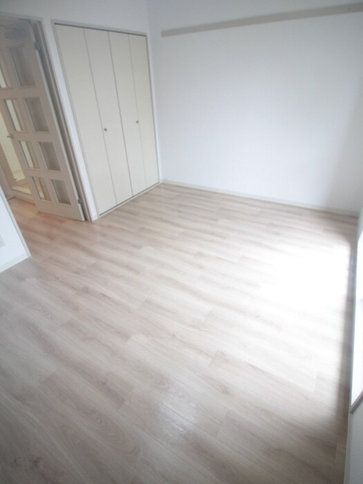 シャトレ下新庄の物件内観写真