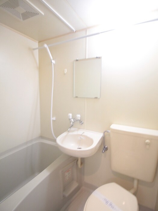 シャトレ下新庄の物件内観写真