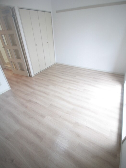 シャトレ下新庄の物件内観写真