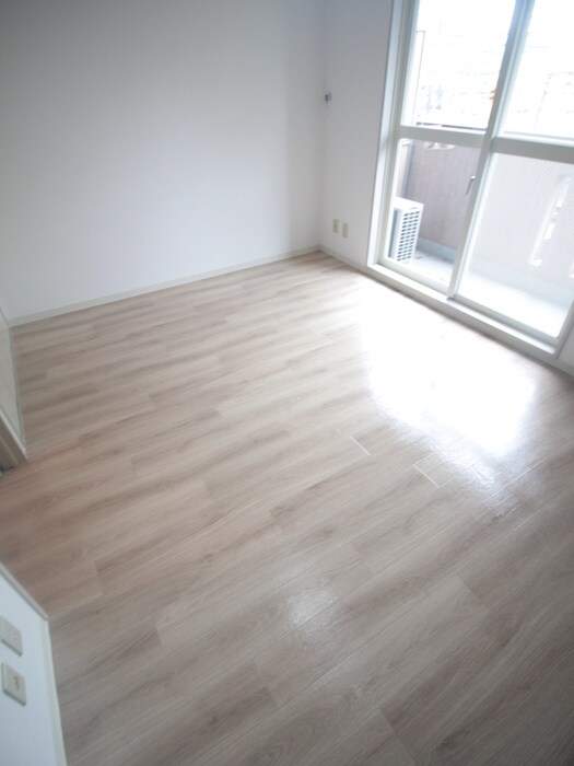 シャトレ下新庄の物件内観写真