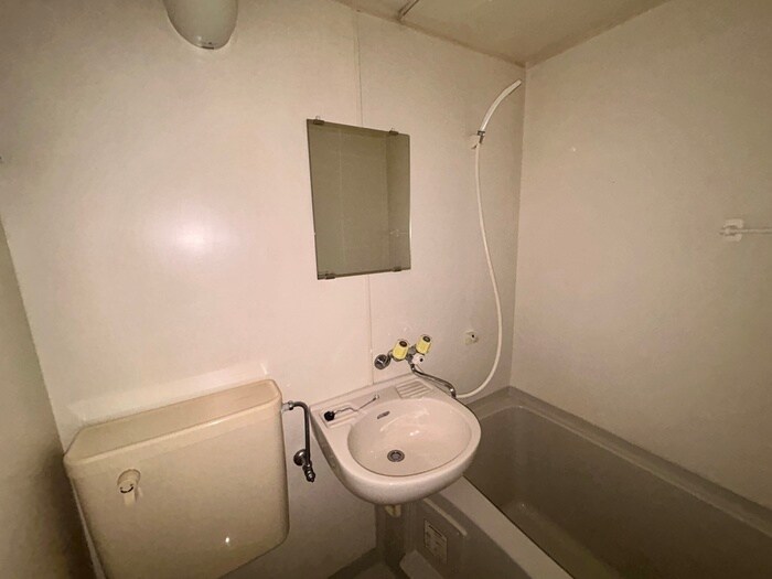 シャトレ下新庄の物件内観写真