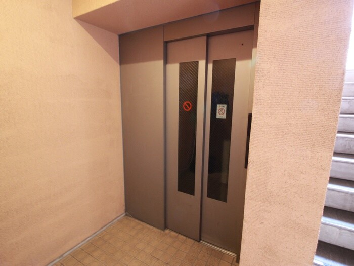 メゾンカルムの物件外観写真