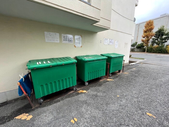 西尾ハイツの物件外観写真