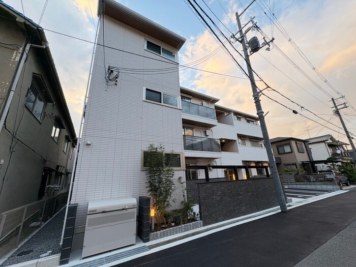 D-ROOM東花園の物件外観写真