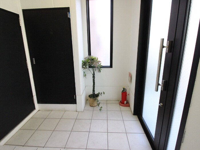 セントエルモ鷹取の物件外観写真