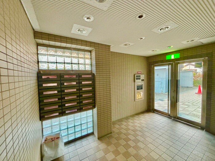 カーサファミールの物件外観写真
