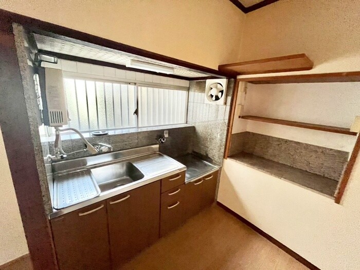 西小路三丁目貸家の物件内観写真