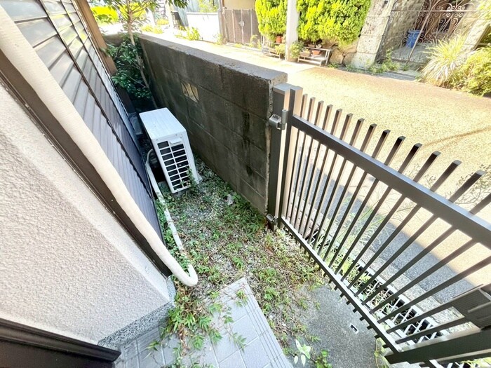 西小路三丁目貸家の物件外観写真