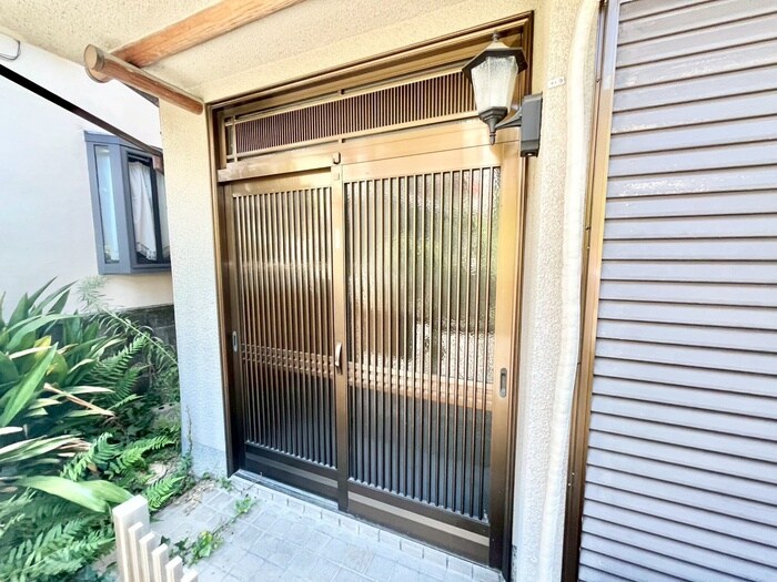 西小路三丁目貸家の物件外観写真