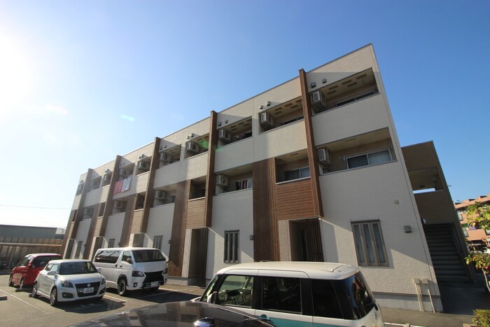 スリーハーブス谷佐の物件外観写真