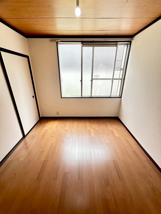 エスト北木の本の物件内観写真