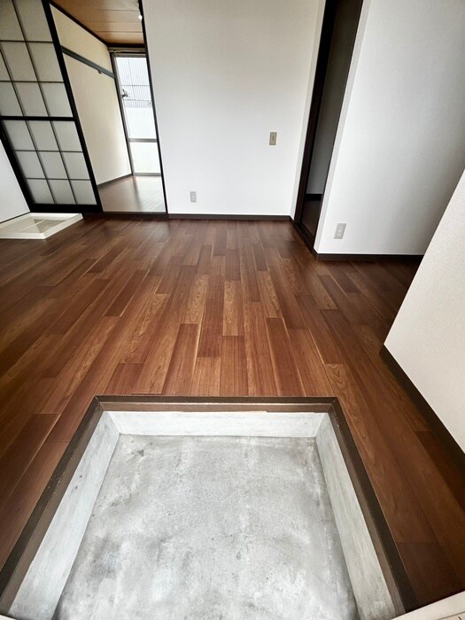 エスト北木の本の物件内観写真