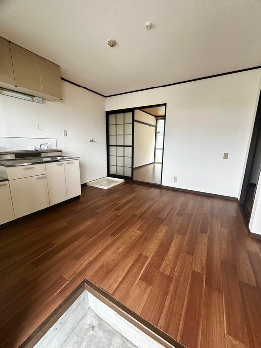 エスト北木の本の物件内観写真