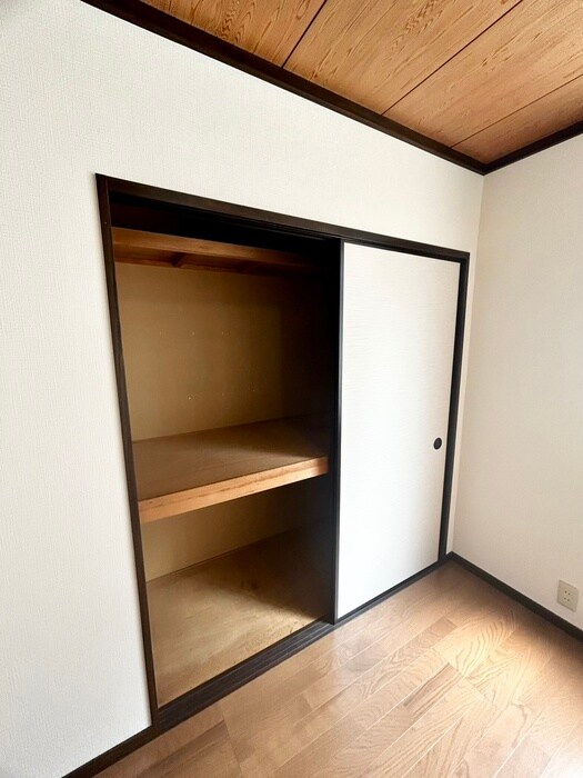 エスト北木の本の物件内観写真