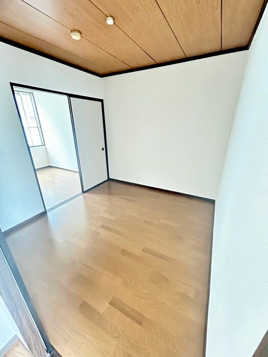 エスト北木の本の物件内観写真