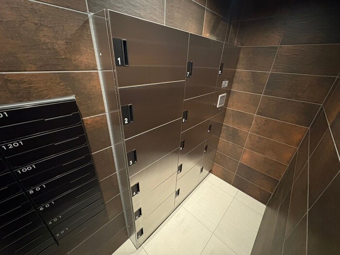 ﾌｧｰｽﾄﾌｨｵｰﾚ北大阪ﾘｱﾝ　(1301)の物件外観写真