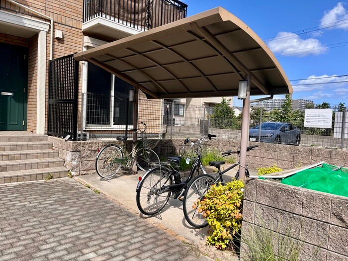 加藤タウンハウスＤ棟の物件外観写真