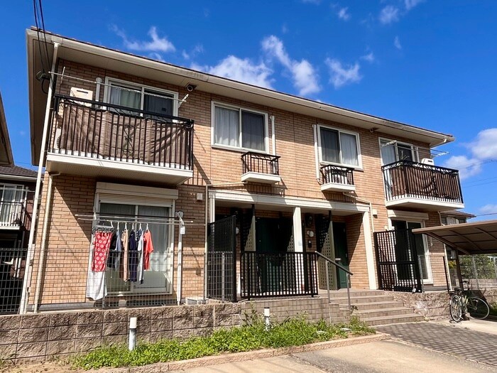 加藤タウンハウスＤ棟の物件外観写真