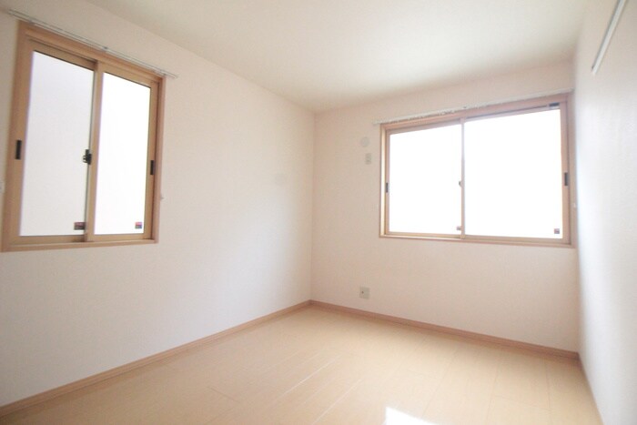 加藤タウンハウスＤ棟の物件内観写真