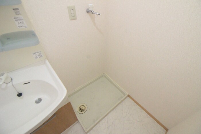 加藤タウンハウスＤ棟の物件内観写真