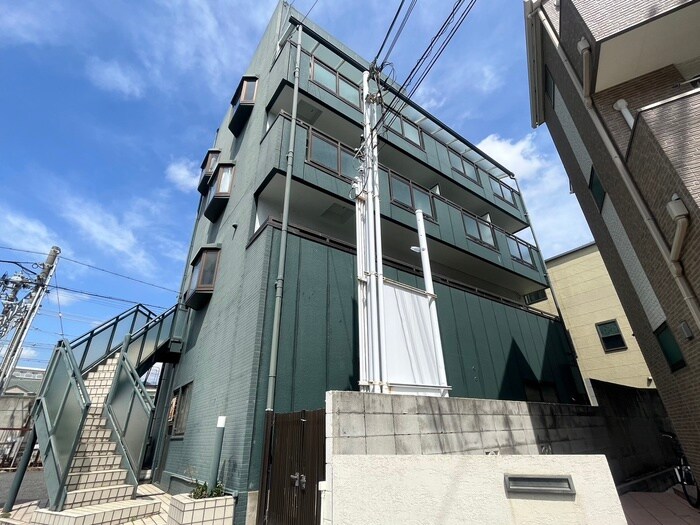 ﾌﾛﾝﾄ･ﾊﾟﾃﾞｨ･ﾌﾞﾘｯｸｽ(1－3F)の物件外観写真