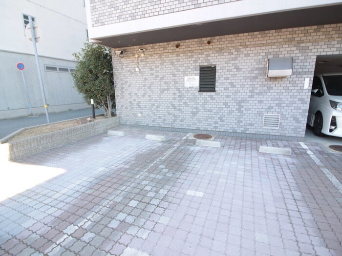 HACHIBUSE鳴尾の物件外観写真